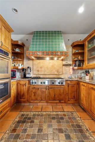 9075 Mesa Vista Street, Apple Valley, CA 92308