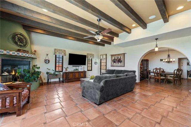 9075 Mesa Vista Street, Apple Valley, CA 92308