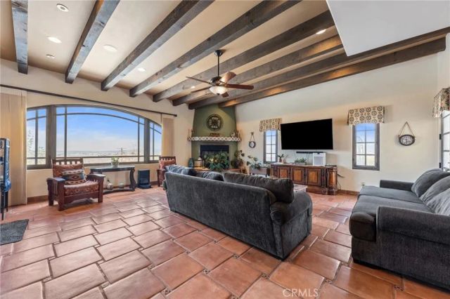 9075 Mesa Vista Street, Apple Valley, CA 92308