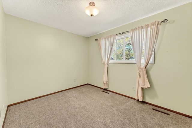2104 Telemark Lane NW, Rochester, MN 55901