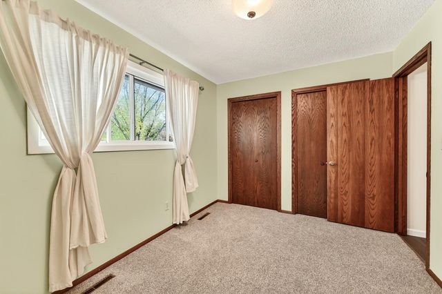 2104 Telemark Lane NW, Rochester, MN 55901