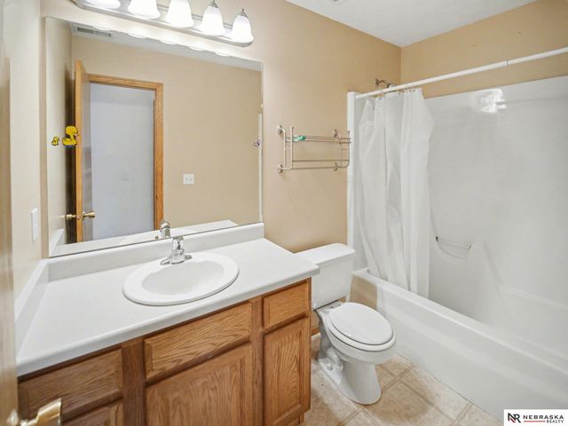 1123 Rainy River Bay, Lincoln, NE 68505