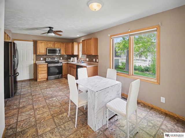 1123 Rainy River Bay, Lincoln, NE 68505