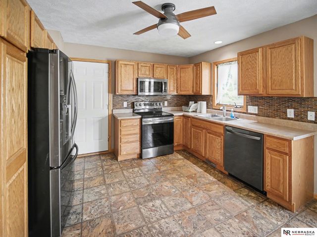 1123 Rainy River Bay, Lincoln, NE 68505
