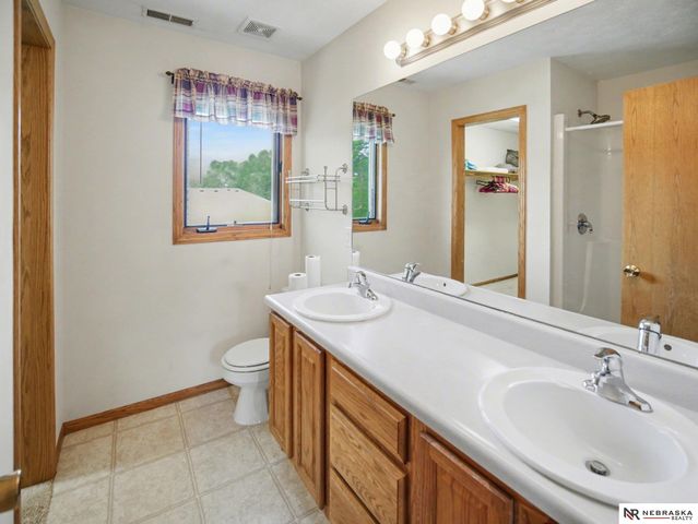 1123 Rainy River Bay, Lincoln, NE 68505