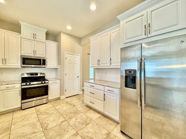 11127 WINTHROP LAKE DRIVE, Riverview, FL 33578