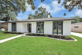 16114 Forest Bend Avenue, Friendswood, TX 77546