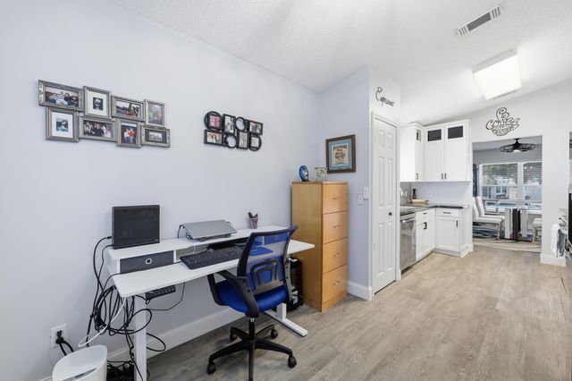 5900 Travelers Way, Fort Pierce, FL 34982