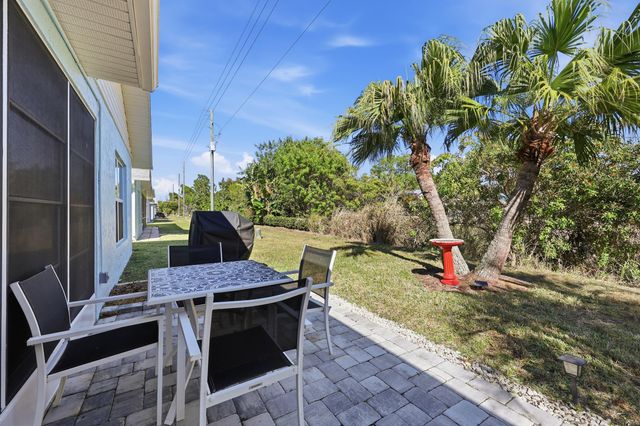 5900 Travelers Way, Fort Pierce, FL 34982