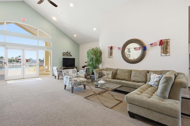 5900 Travelers Way, Fort Pierce, FL 34982