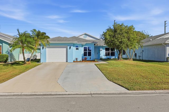 5900 Travelers Way, Fort Pierce, FL 34982