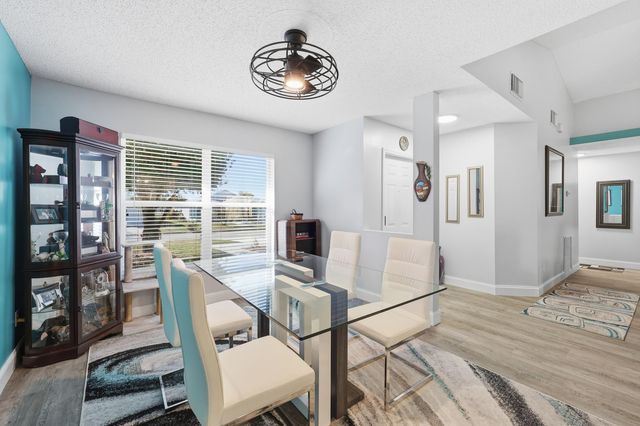 5900 Travelers Way, Fort Pierce, FL 34982