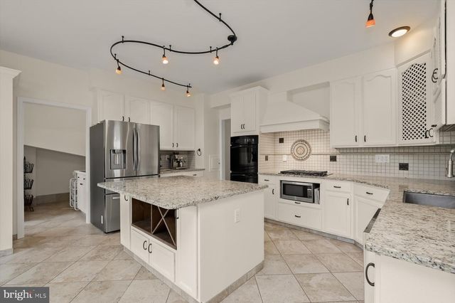 6 KEIL MANOR CT, White Hall, MD 21161