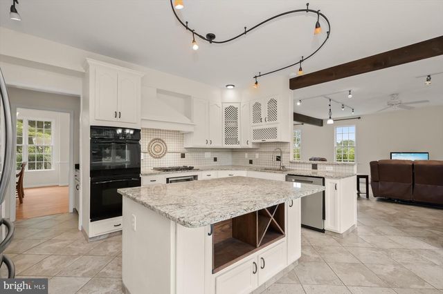 6 KEIL MANOR CT, White Hall, MD 21161
