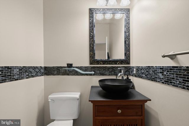 6 KEIL MANOR CT, White Hall, MD 21161