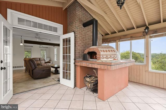 6 KEIL MANOR CT, White Hall, MD 21161