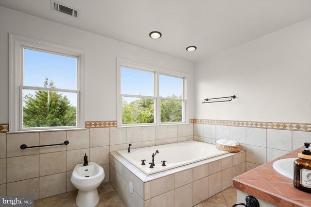 6 KEIL MANOR CT, White Hall, MD 21161
