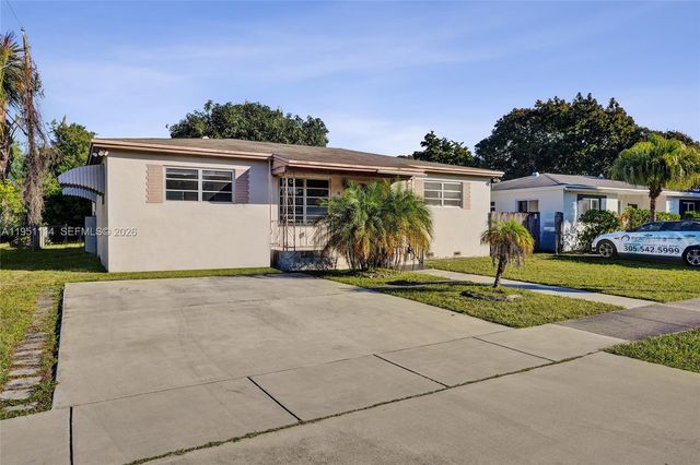 611 NE 171st St, North Miami Beach, FL 33162