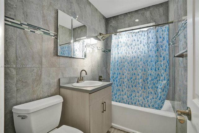 611 NE 171st St, North Miami Beach, FL 33162