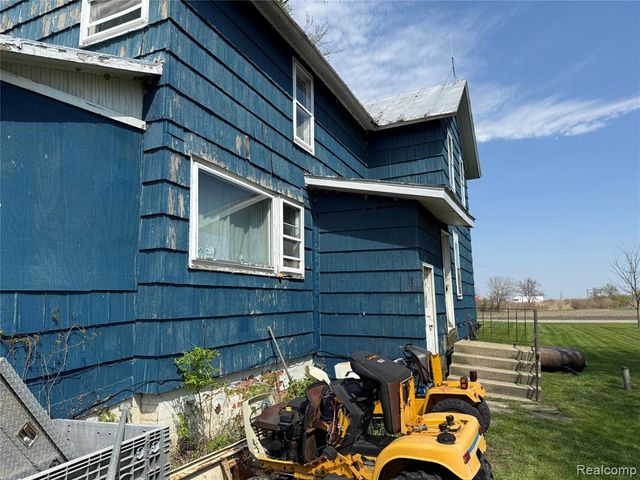 8598 Bay Creek Road, Erie, MI 48133