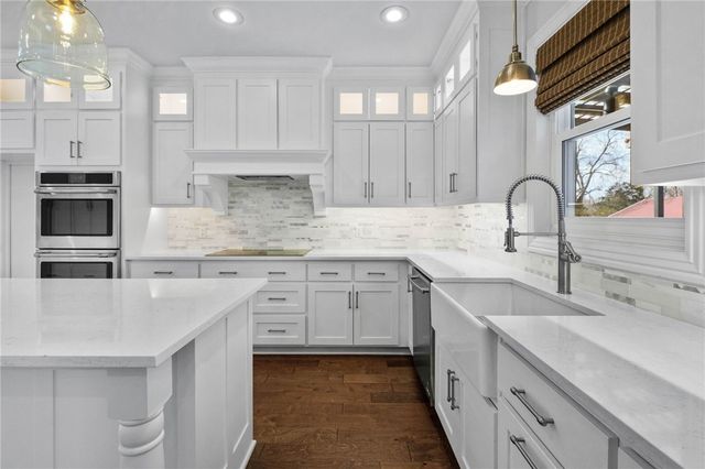 694 E Bowen Boulevard, Fayetteville, AR 72703