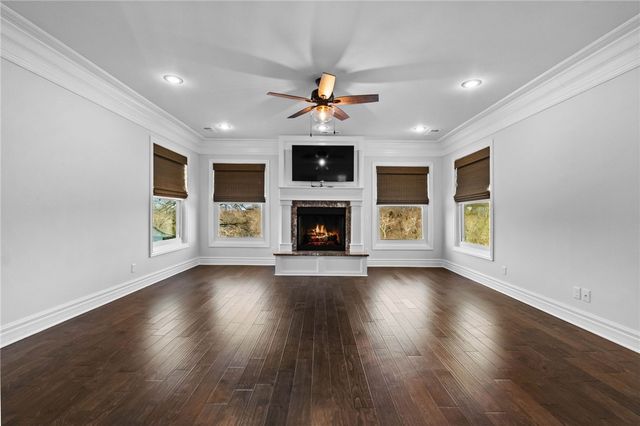 694 E Bowen Boulevard, Fayetteville, AR 72703