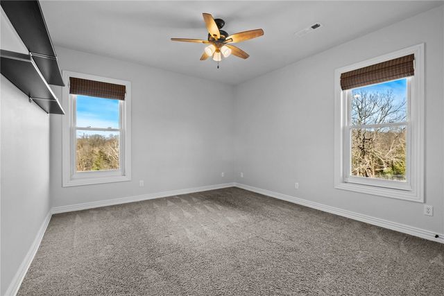 694 E Bowen Boulevard, Fayetteville, AR 72703