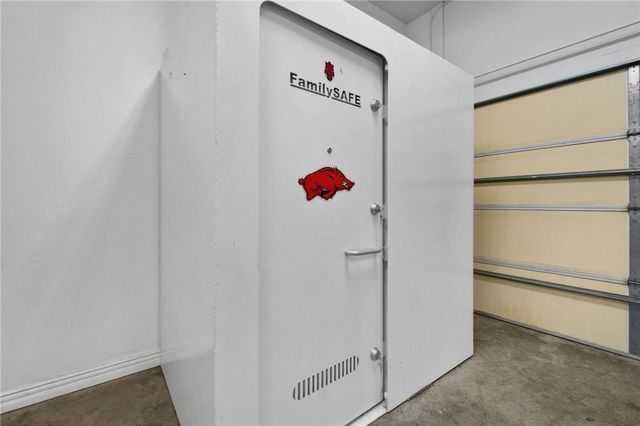 694 E Bowen Boulevard, Fayetteville, AR 72703