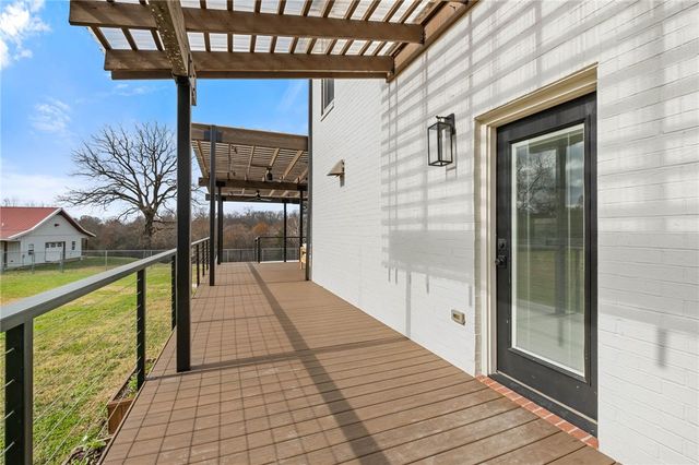 694 E Bowen Boulevard, Fayetteville, AR 72703