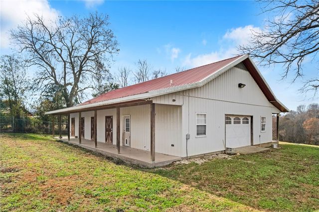 694 E Bowen Boulevard, Fayetteville, AR 72703