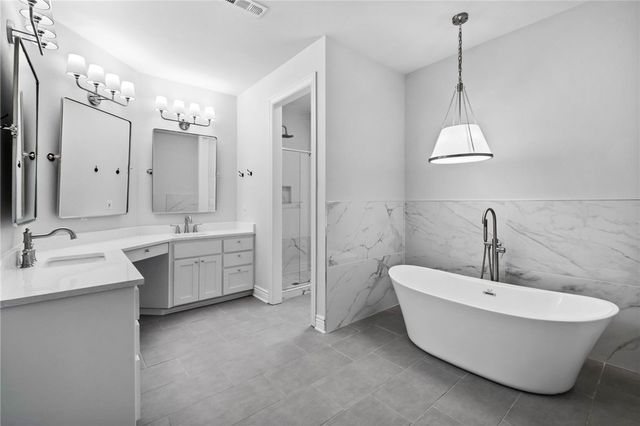 694 E Bowen Boulevard, Fayetteville, AR 72703