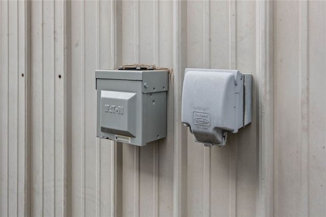 694 E Bowen Boulevard, Fayetteville, AR 72703