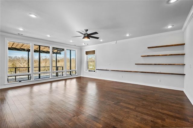 694 E Bowen Boulevard, Fayetteville, AR 72703