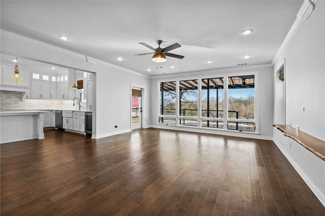 694 E Bowen Boulevard, Fayetteville, AR 72703