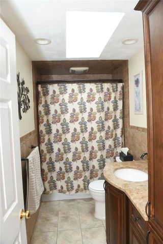 9 Mallory Court, Cranston, RI 02910