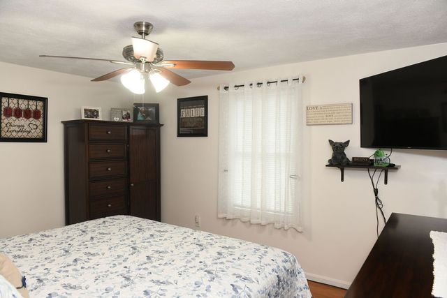 9 Mallory Court, Cranston, RI 02910
