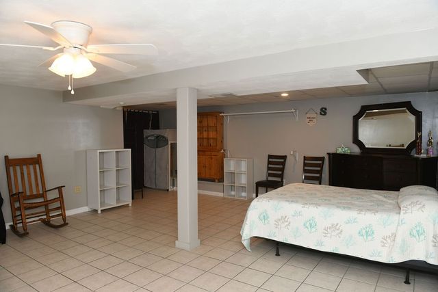 9 Mallory Court, Cranston, RI 02910