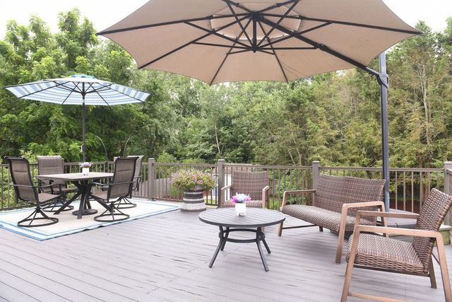 9 Mallory Court, Cranston, RI 02910