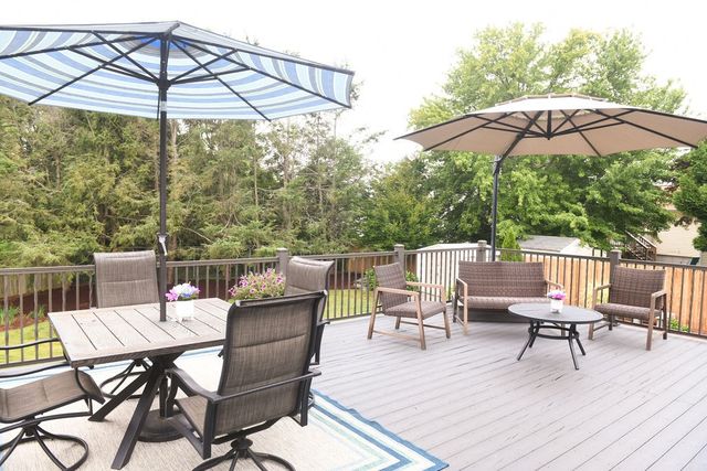9 Mallory Court, Cranston, RI 02910