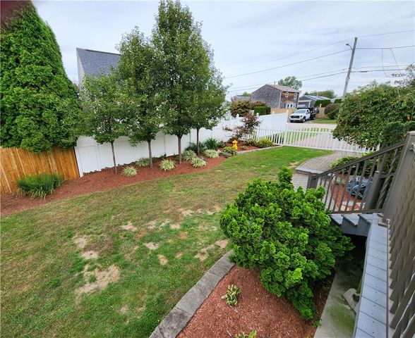 9 Mallory Court, Cranston, RI 02910
