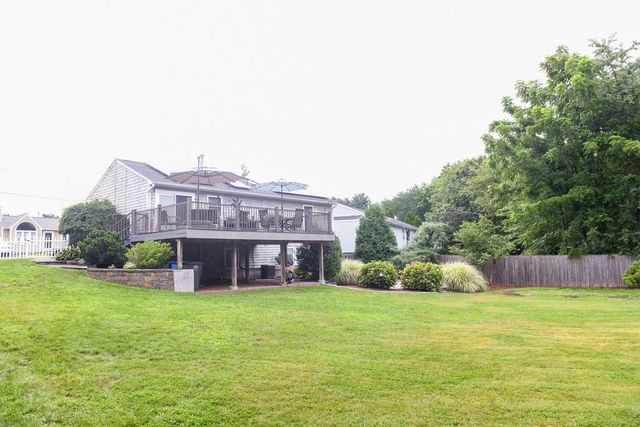 9 Mallory Court, Cranston, RI 02910