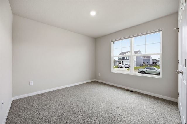 2818 Mary Drive, Hiawatha, IA 52233