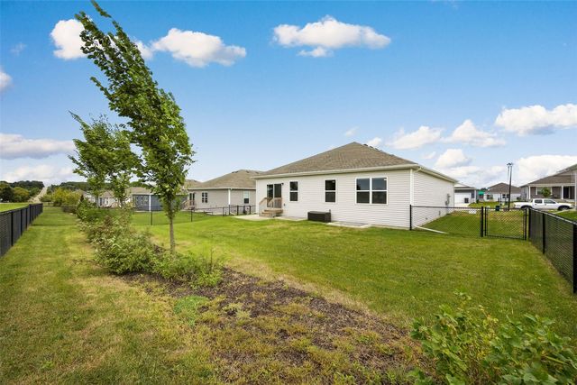 2818 Mary Drive, Hiawatha, IA 52233