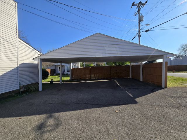 1000 Patio Dr, Nashville, TN 37214