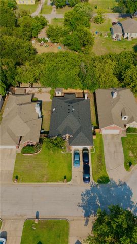 4215 Crossgate Court, Arlington, TX 76016