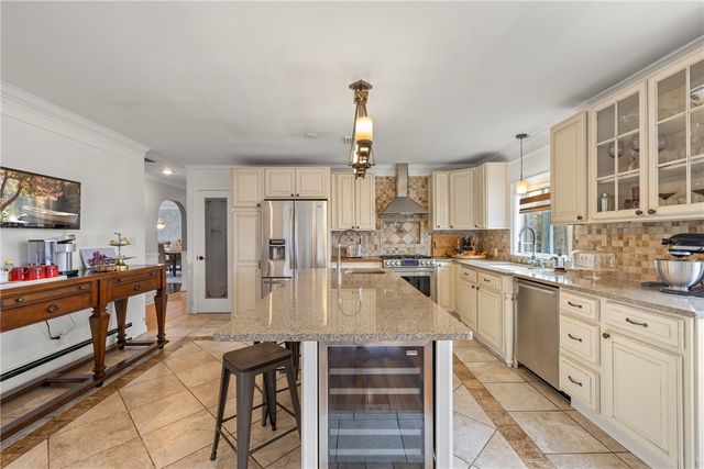 135 Meshanticut Valley Parkway, Cranston, RI 02920