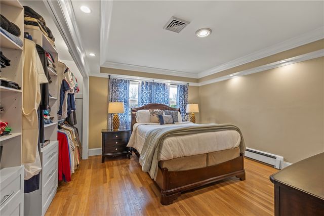 135 Meshanticut Valley Parkway, Cranston, RI 02920