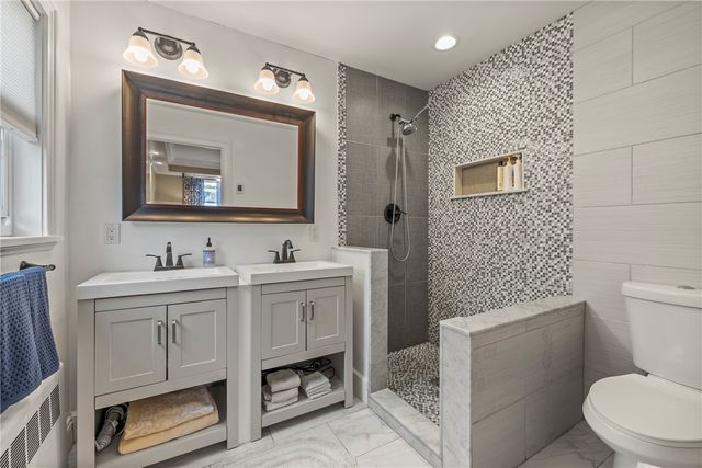 135 Meshanticut Valley Parkway, Cranston, RI 02920