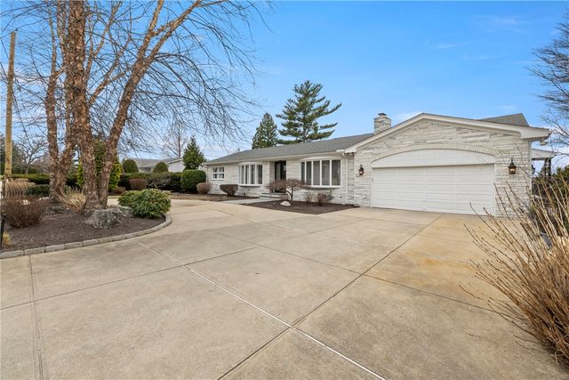 135 Meshanticut Valley Parkway, Cranston, RI 02920