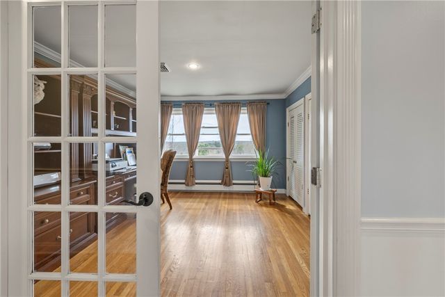 135 Meshanticut Valley Parkway, Cranston, RI 02920